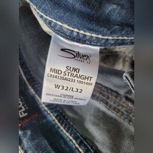 Silver Jeans Co. Mid Straight Denim. Size 32 X 32